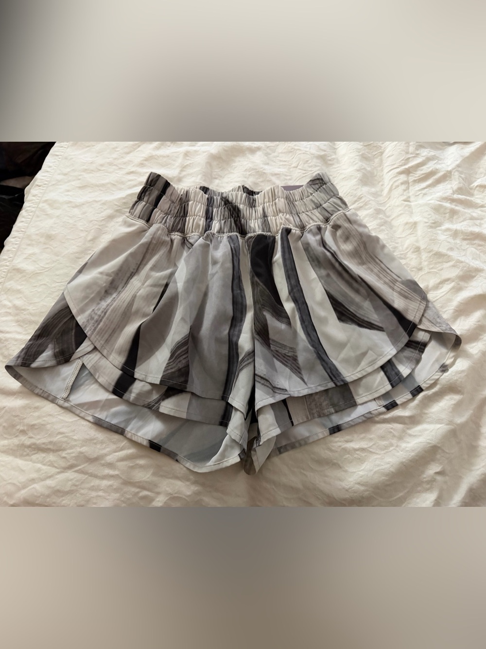 CALIA by Carrie Underwood Gray Watercolor Stripe Athletic Shorts